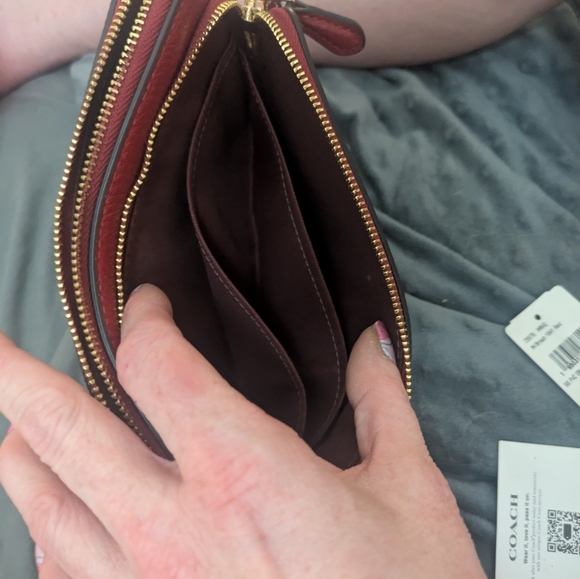 Used Once , Coach Wallet, Perfect Condition - Picture 3 of 7